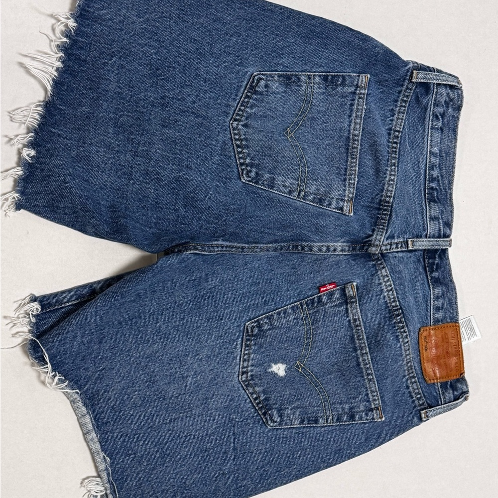 Levi’s 501 90’s Distressed Denim Shorts Women’s Size 31 - Picture 11 of 11